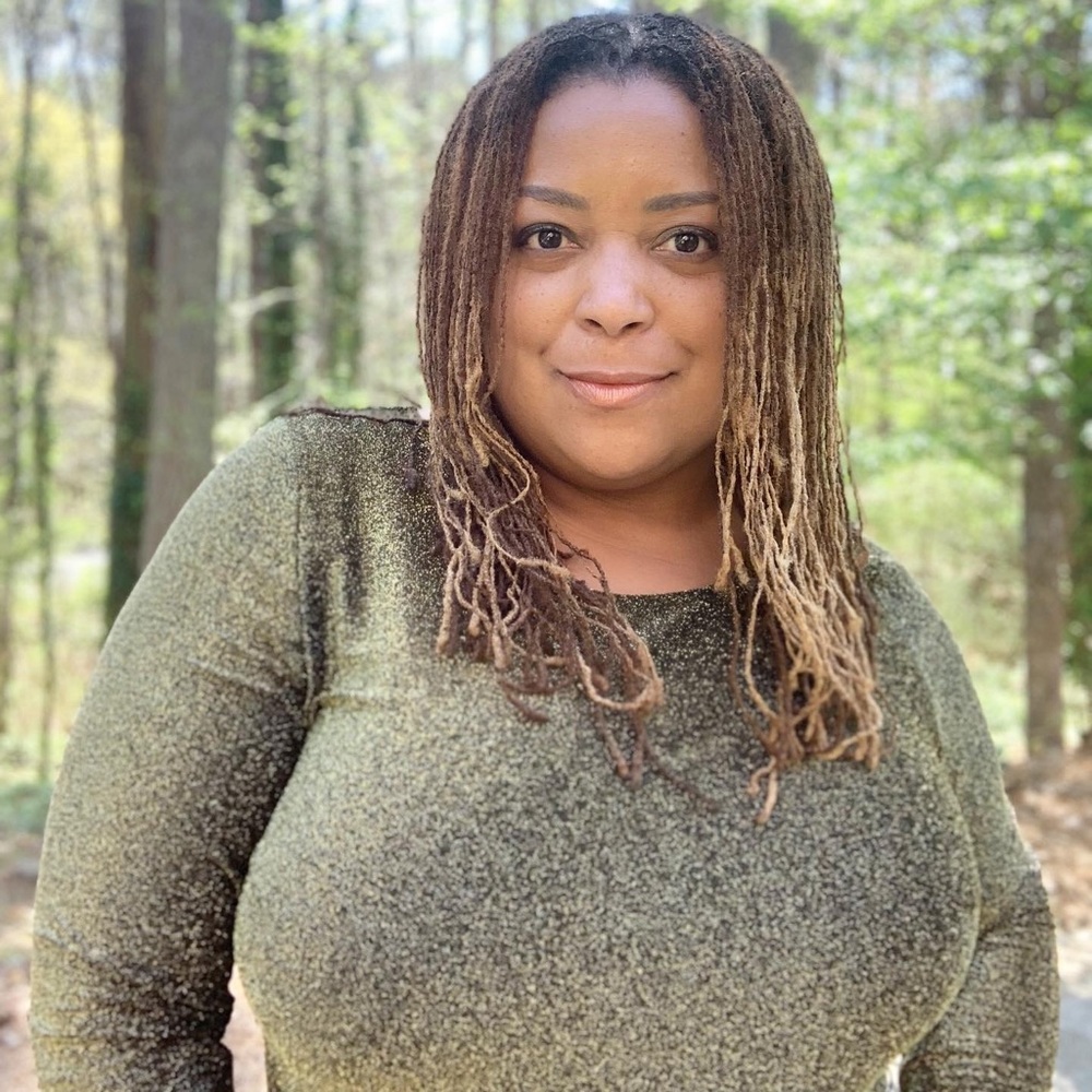 Meet your Posher, Leigh